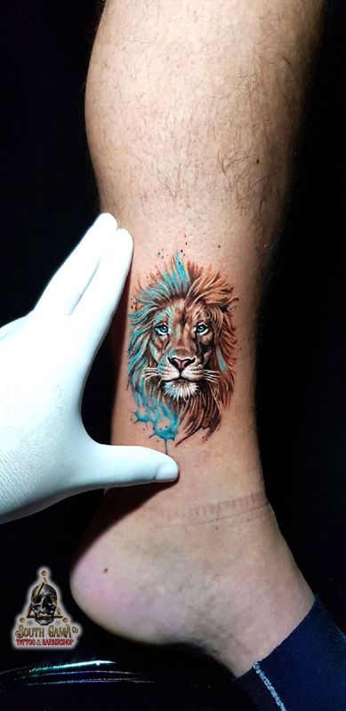 Blue Lion Tattoo, Lion Color Tattoo, Mini Lion Tattoo For Women, Mini Lion Tattoo, Lion Cover Up Tattoo, Tatto Unique, Red Lion Tattoo, Unique Lion Tattoo, Lion Tattoo Men