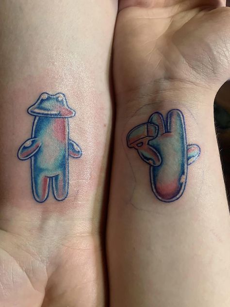 Bubble Buddy Tattoo, Cartoon Matching Tattoos, Spongebob Matching Tattoos, Matching Spongebob Tattoos, Sister Tats, Spongebob Tattoo, Cartoon Tattoo Ideas, Bestie Tattoos, Maching Tattoos