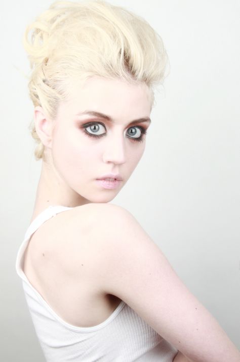 Allison Harvard Allison Harvard, Marla Singer, Hallowen Ideas, Make Up Inspiration, America's Next Top Model, Next Top Model, Halloween Make Up, Victoria Secrets, Halloween Make