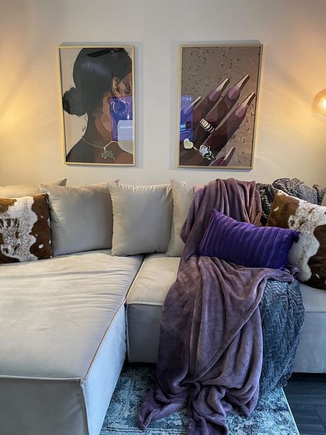 Black Art Living Room Decor, Black Women Apartment Aesthetic, Apartment Aesthetic Black Women, Apartment Decorating Black People, Room With Purple Accents, Girly Apartment Ideas Living Room, Girly Apartment Decor Living Room, Bedroom Decor Maximalist, Apartment Inspiration Living Room