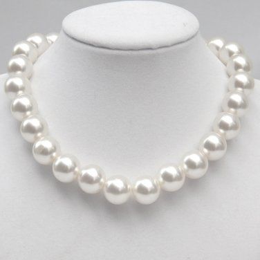 Giant Pearl Necklace Pearl Necklace With Big Pendant, Pearl Necklace Big, Giant Pearl Necklace, Elegant Large Beaded Pearl White Necklace, Luxury High Luster Pearl White Necklace, Modern Pearl Necklace, Fresh Water Pearl Necklace, Water Pearl Necklace, Elegant Jewellery