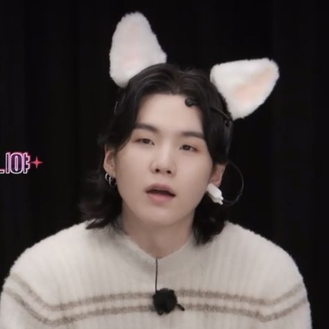 Suga Cat Face, Yoongi Cat Face, Yoongi Cat Ears, Yoongi As A Cat, Cat Yoongi, Yoongi Cat, Suga Bts Swag, Wallpaper Bts, Silly Images