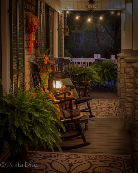 Whispering Pines Homestead: Fall Farmhouse Porch Moody Porch Ideas, Vintage Fall Porch Decor, Brown Porch Ideas, Dark Front Porch Ideas, Back Porch Fall Decor, Front Porch Aesthetic Night, New England Fall Decor, Primitive Porch Decor, Vintage Fall Decor Front Porch