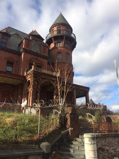 Behind the Barbed Wire Mansion of a Fallen City's Millionaire Row Millionaire Mansion, Millionaires Row, Abandoned Property, Forgotten Places, Messy Nessy Chic, Victorian Photos, Abandoned Mansions, Barbed Wire, Abandoned Buildings