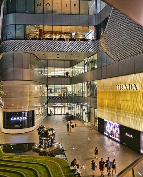 Bangkok Shopping, Shopping Mall Design, Mall Facade, Mall Design, Luxurious Life, Centre Commercial, Shopping Malls, Style Blogger, Facade Design