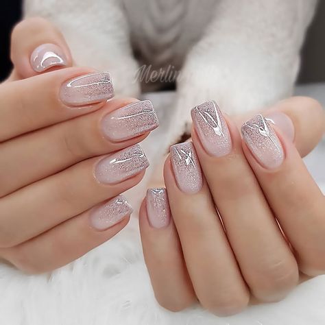 Gentle And Feminine Ombre Designs   ❤️ Short acrylic nails almond, short acrylic nails coffin, short acrylic nails square – all the best designs for short nails no matter the shape! ❤️ See more: https://naildesignsjournal.com/short-acrylic-nails/ #nailart #nailsdesigns #naildesignsjournal #easynaildesigns #shortacrilicnails #acrilicnails Cute Summer Nail Designs, Nail Pictures, Almond Acrylic Nails, Super Nails, Bridal Nails, Short Acrylic Nails, Nail Arts, Nail Polishes, Gorgeous Nails