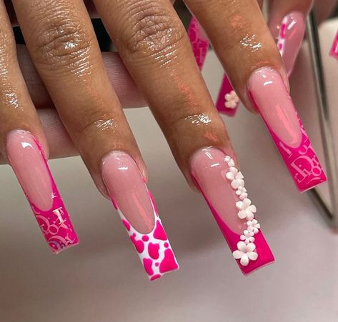 Italy Nails, Dior Nails, Long Acrylic Nail Designs, Colored Acrylic Nails, Long Nail, Long Acrylic Nails Coffin, Acrylic Nails Coffin Pink, Long Square Acrylic Nails, Unique Acrylic Nails