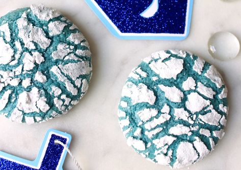 Blue Crinkle Cookies, Chanukah Cookies, Hannukah Cookies, Hanukkah Cookies, Cookie Balls Recipe, Hanukkah Desserts, Hanukkah Dinner, Jewish Holiday Recipes, Crinkle Cookies Recipe