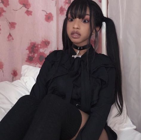 Black Alt Girl, Black Kawaii, Alt Girls, Aesthetic People, Aesthetic Hair, Looks Vintage, Cute Black, Pretty Woman, Hair Inspiration