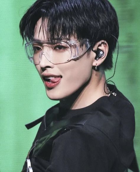 Asian Man, Ateez Hongjoong, Hongjoong Ateez, Piercings, Books Wattpad, Wattpad, On Twitter, Books, Twitter