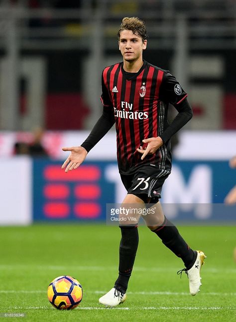 Manuel Locatelli of AC Milan in action during the Serie A match between AC Milan and Juventus FC at Stadio Giuseppe Meazza on October 22, 2016 in Milan, Italy. Gullit Ac Milan Wallpaper, Ac Milan Jersey Wallpaper, Ac Milan Hd Wallpaper Pc, Ac Milan Hd Wallpaper Players, Young Football Players, Juventus Players, Giuseppe Meazza, Juventus Fc, Nike Football