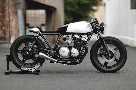 Cb250 Cafe Racer, Project Motorcycle, Motorcycle Essentials, Cafe Racer Kits, Cb 750 Cafe Racer, Cb Cafe Racer, Bmw 1000rr, Cb750 Cafe, Cb750 Cafe Racer