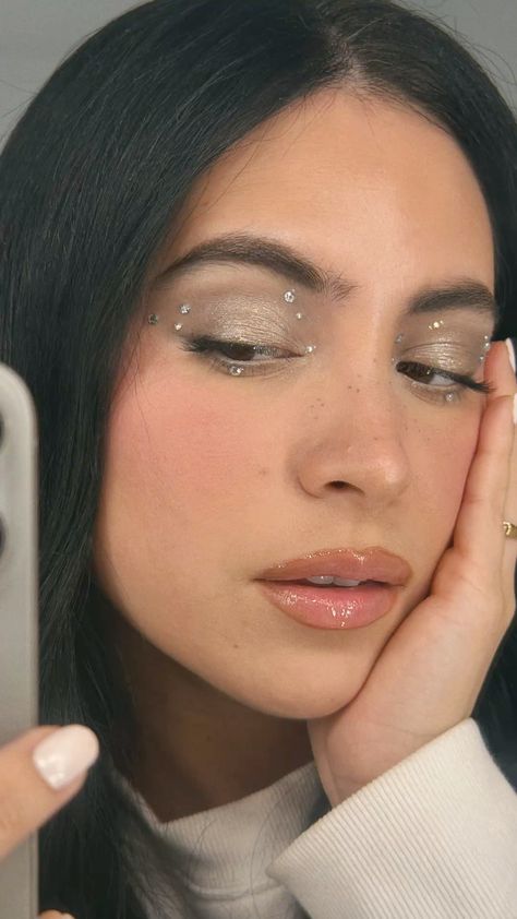 Makeup look, makeup, zodiac sign , zodisc sign makeup, glam Makeup Zodiac, Makeup Icons, Gemini Sign, Makeup Glam, Glamorous Makeup, Elegant Makeup, Glamour Makeup, Makeup For Brown Eyes, Makeup Routine