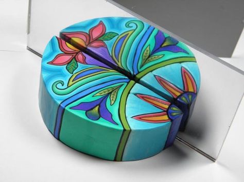 From DeDe Leupold's Etsy site..  Lovely colors.  Nice to see the detail.  I haven't linked this yet. Polymer Cane, Crea Fimo, Polymer Clay Tutorials, Polymer Canes, Polymer Clay Cane Tutorial, Clay Cane, Polymer Inspiration, Clay Canes, Polymer Clay Cane