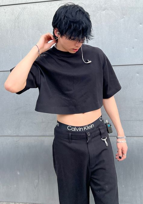 Men In Crop Tops Aesthetic, Boy Crop Top Aesthetic, Men Crop Top Outfit, Male Crop Top Outfits, Crop Top Outfits Men, Hoodie Outfit Men Streetwear, Crop Tops Men, Men Crop Top, Crop Top Guy