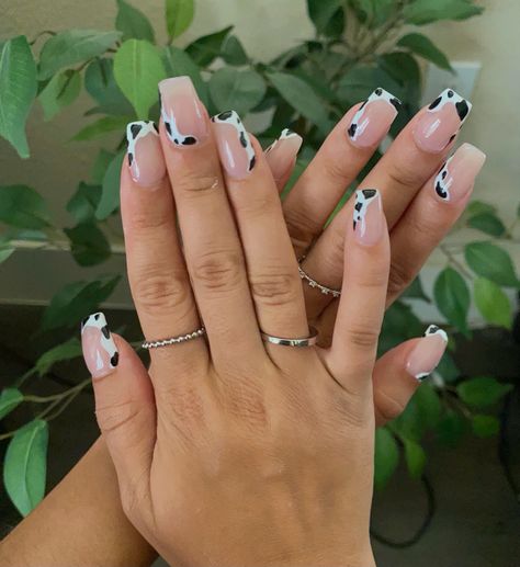 Cowboy Themed Nails, Country Themed Nails, Space Cowgirl Nails, Disco Cowgirl Nails, Cowgirl Nails, Western Party Outfit, 21st Birthday Nails, Cowboy Nails, Western Nails