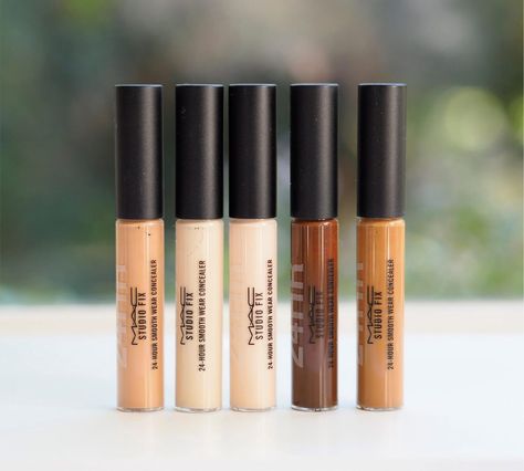 MAC Studio Fix 24 Hour Wear Concealer | British Beauty Blogger #macmakeup #macstudiofix #macconcealer #concealer #bbloggers #beautyblog #makeup Brandy Makeup, Mac Studio Fix Concealer, Diy Concealer, Mac Concealer, Cakey Makeup, Concealer Shades, Mac Studio Fix, Mac Studio, Concealer For Dark Circles