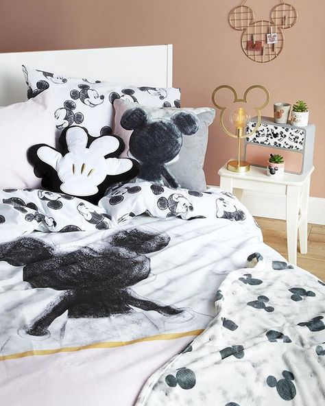 Love this Mickey Mouse collection 💖 @primark.home @primark #disney #primark #disneyprimark #disneyxprimark #primarkxdisney #disneyfind… Mickey Mouse Bedroom Decor, Disney Room Ideas, Disney Dorm, Disney House Ideas, Mickey Mouse Room, Mickey Mouse Bedroom, Disney Bedroom, Disney At Home, Mickey House