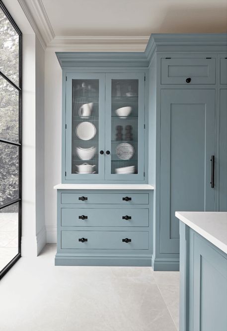 Organization Kitchen Cabinets, Modern Kitchen Design Trends, Modern Kitchen Cupboards, Island Kitchens, Kitchen Cabinets Color Combination, Cupboard Ideas, Blue Kitchen Designs, Light Blue Kitchens, Kitchens Ideas