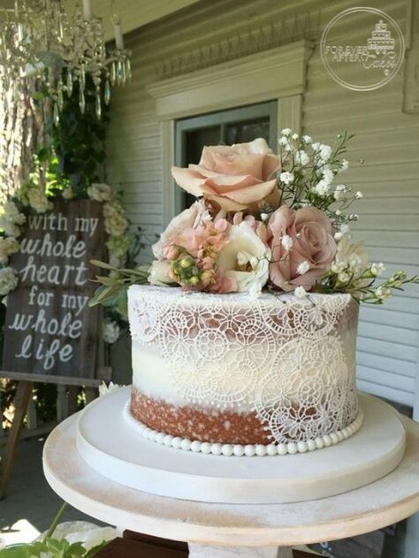 Shabby Chic Wedding Cake, Chic Wedding Cake, Shabby Chic Cakes, Shabby Chic Wedding Decor, Doily Wedding, Fondant Wedding Cakes, Lace Wedding Cake, Amazing Wedding Cakes, Wedding Cake Rustic