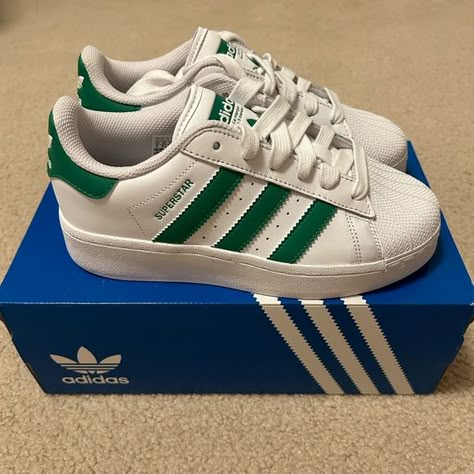 Adidas Superstar XLG Platform Sneakers Size 6 White/Green. Brand New with Tags! Adidas Shoes Vintage, Adidas Shoes Green, Adidas Super Star, Adidas Super, Adidas Superstars, Striped Shoes, Taylor Swift Cute, Hip Hop Outfits, Adidas Outfit