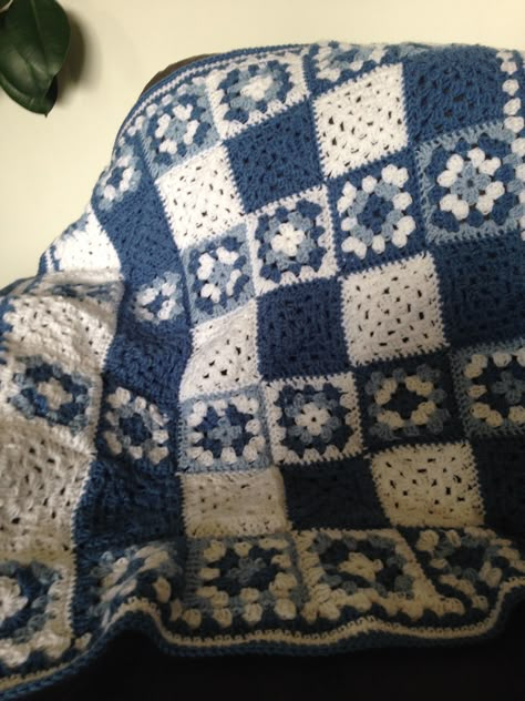 Navy Granny Square Blanket, Blue And Cream Crochet Blanket, Crochet Blanket Blue And White, Blue And White Granny Square Blanket, Blanket Inspiration, Crochet Square Blanket, Crochet Afghan Patterns Free, Crochet Heart Pattern, Crochet Bedspread Pattern