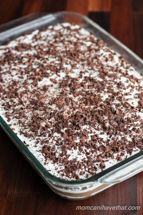 Low Carb Chocolate Lasagna is entirely made from scratch with wholesome… Thm Deserts, Thm Diet, Pudding Chia, Dessert Mousse, Low Carb Maven, Chocolate Lasagna, Keto Lasagna, Postre Keto, Chips Ahoy