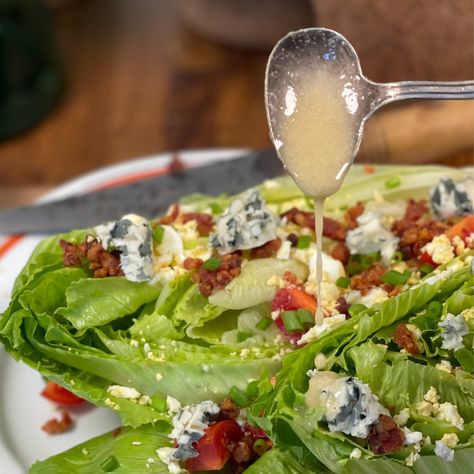 Hot bacon dressing Hot Bacon Salad, Bacon Salad Dressing, Parmesan Wing Sauce, Rotisserie Chicken Recipe, Hot Bacon Dressing, Garlic Parmesan Wings, Cozy Fall Recipes, Bacon Dressing, Pumpkin Delight