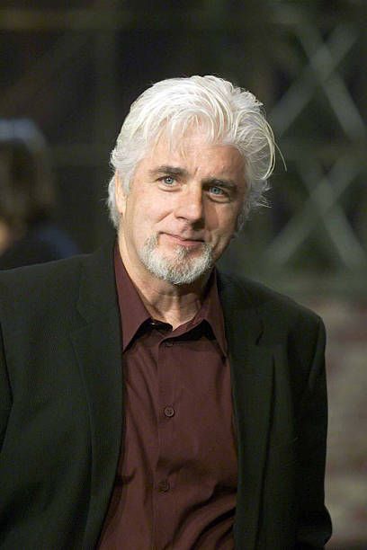 Michael McDonald on the set of The Tonight Show with Jay Leno Michael Mcdonald, Jay Leno, 70s Music, The Tonight Show, Tonight Show, Famous People, Healthy Breakfast, Hair And Beauty, Bed Pillows