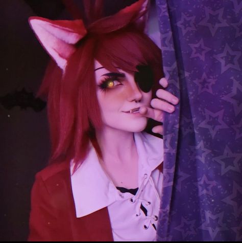 Female Foxy Fnaf Cosplay, Foxy Makeup Fnaf, Foxy Cosplay Fnaf, Fnaf Foxy Cosplay, Fnaf Makeup, Fnaf Cosplays, Cosplay Fnaf, Foxy Fnaf, Horror Cosplay