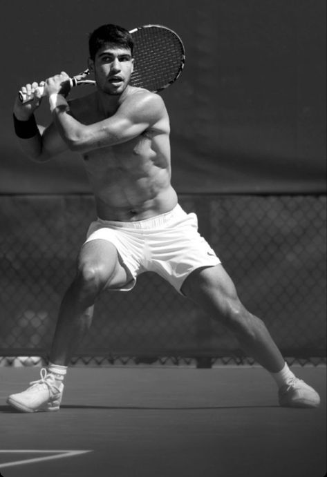 Carlos Alcaraz Aesthetic, Carlos Alcaraz Wallpaper, Alcaraz Carlos, Tennis Celebrities, Alcaraz Tennis, Tennis Photography, Tennis Art, Tennis Photos, Still Life Pictures