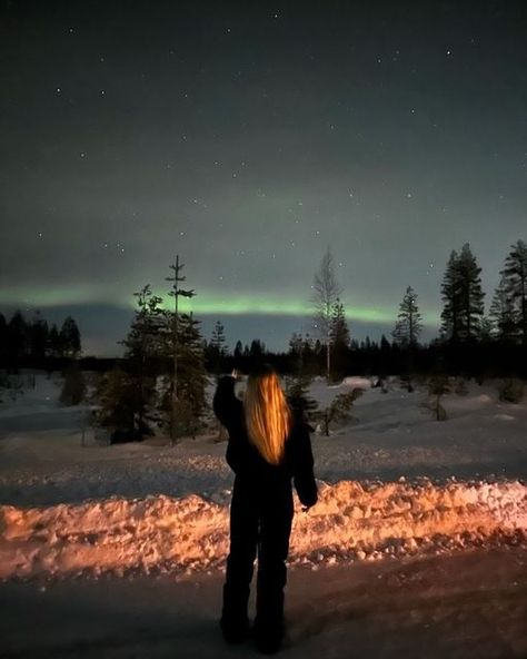 Silke on Instagram: "Seeing the northern lights, a dream come true 💚" The Northern Lights Aesthetic, Northern Lights Picture Ideas, Northen Light Aesthetic, Reykjavik Iceland Northern Lights, Northern Lights Aesthetic, Reykjavik Northern Lights, Northen Light, Winter Northern Lights, Northern Lights Photo