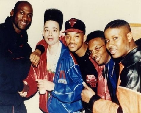 Michael Jordan hanging out with Kid 'n Play, Will Smith, and DJ Jazzy Jeff - so '90s! Michael Jordan Kids, 90s Hollywood, Jazzy Jeff, After Earth, Kid N Play, Mode Hip Hop, Hip Hop Classics, Hollywood Vintage, Willow Smith