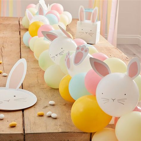 Balloon Table Runner, Mint Balloons, Easter Balloons, Bunny Balloon, Bunny Accessories, 60 Balloons, Easter Table Centerpieces, Paper Balloon, Ginger Ray