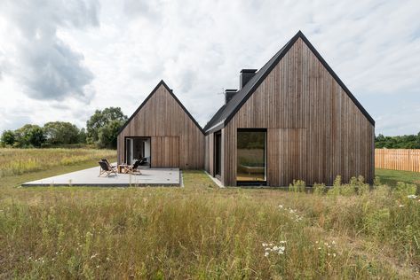 Modern Wooden House, Nordic House, Contemporary Barn, Brick Chimney, Modern Barn House, Rural House, Prefabricated Houses, Modern Barn, Wooden House