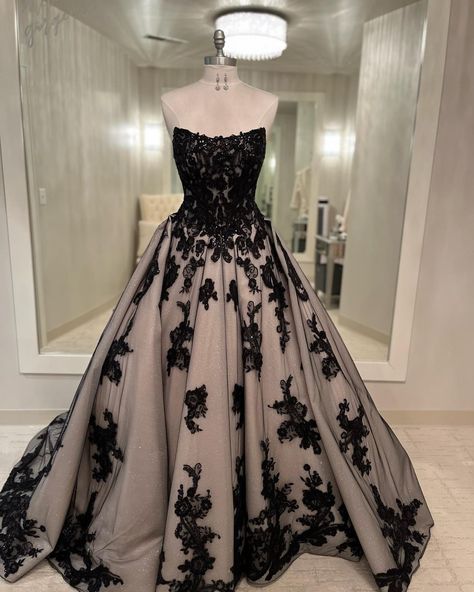 Black Lace Ballgown Wedding Dress Norvinia by Sottero and Midgley. Click to find this gown! . . . . #blackweddingdress #coloredweddingdress #straplessweddingdress #laceweddingdress #ballgownweddingdress Black Lace White Wedding Dress, Black Lace Over White Wedding Dress, Sweetheart Black Wedding Dress, Black And Beige Wedding Dress, Black N White Wedding Dresses, Black Over White Wedding Dress, White Wedding Dress Black Lace, Black And Ivory Wedding Dress, Black Accent Wedding Dress