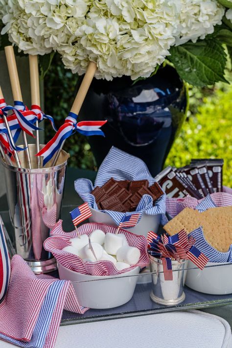 Forth Of July Party Decorations Ideas, Fourth Of July Backyard Party, Americana Party, 4th Of July Party Decorations, Usa Party, American Party, Fourth Of July Decorations, Homemade Popsicles, July Ideas