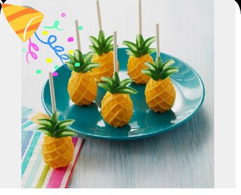 Cake Pops Cute, Pineapple Cake Pops, Luau Party Food, Cake Ball Recipes, Savory Cakes, Spongebob Birthday Party, Baking Crafts, Spongebob Birthday, Fiesta Tropical