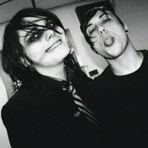 @iLikeBands0501 Our hotties ♥ Frerard Aesthetic, Gerard And Frank, I Love Mcr, Palaye Royale, Black Parade, Mikey Way, Frank Iero, Gerard Way, Emo Bands