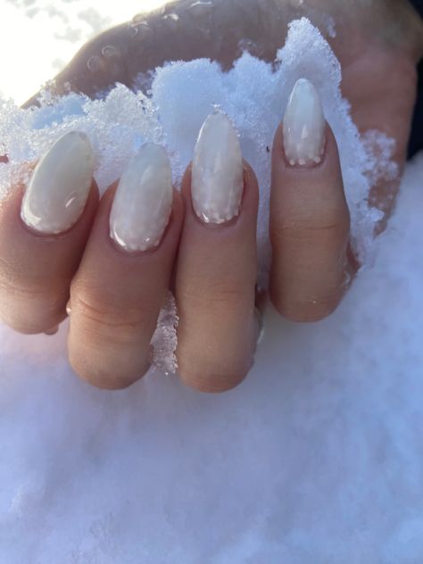 Snow Mountain Nails, Nails For Skiing, Snow Nails Winter White, Skiing Nails, Ski Nails, Snow Nails Winter, Banquet Outfit, White Gel Polish, Frozen Nails