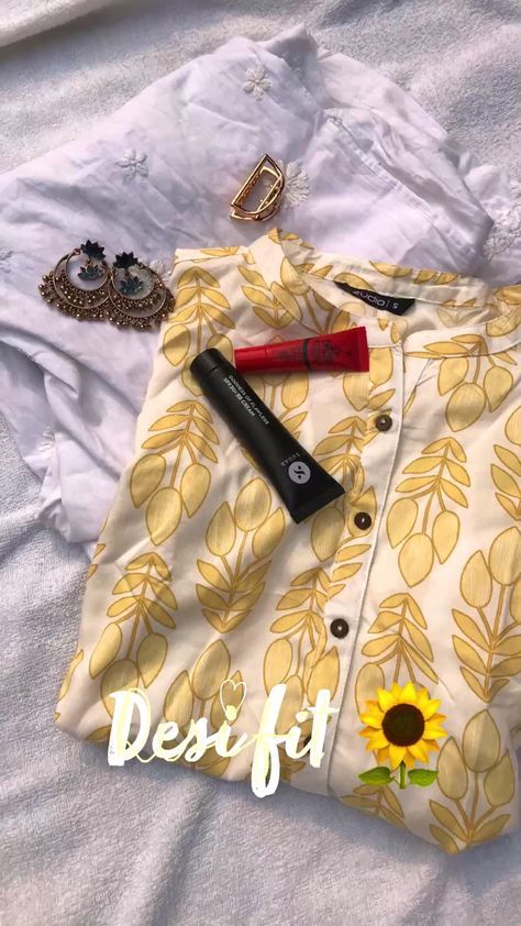 Desi Aesthetic Outfit, Desi College Outfits, Normal Kurti, Ootd Indian, Dress Layout, Desi Ootd, College Outfits Indian, Diy Baby Hair Bows, College Outfits Aesthetic