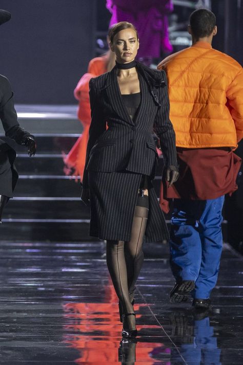 CR Runway X LuisaViaRoma 90th Anniversary Show (LUISAVIAROMA.COM) Irina Shayk Mugler, Fashion Show Images, Irina Shayk, Live Fashion, Fashion Fall, Large Fashion, Autumn Winter Fashion, Runway Fashion, Florence