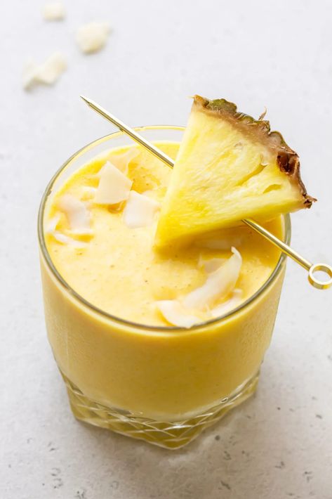 Healthy Pina Colada, Budget Friendly Meals Healthy, Collagen Smoothie, Toasted Coconut Chips, Functional Nutrition, High Protein Smoothies, Meat Diet, Smoothie Prep, Coconut Chips