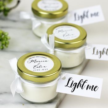 Wedding Favors Candles, White Wedding Favors, Personalised Wedding Candles, Wedding Favour Jars, Creative Wedding Favors, Wedding On A Budget, Candle Wedding, Scented Candles Luxury, Candle Wedding Favors