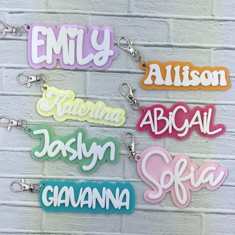 Acrylic Name Keychain, Trendy Custom Name Keychain For Gift, Acrylic Name Keyring, Custom Name Rectangular Keychain, Monogram Keychain Acrylic, Idee Cricut, Easter Tags, Backpack Tags, Acrylic Keychains