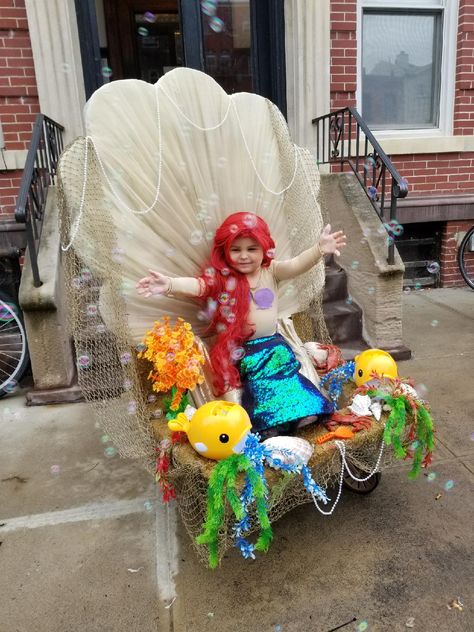 Mermaid Wagon Halloween, Halloween Wagon, Wagon Costume, Stroller Costume, Morale Ideas, Under The Sea Costumes, Ariel Halloween, Mermaid Float, Ariel Under The Sea