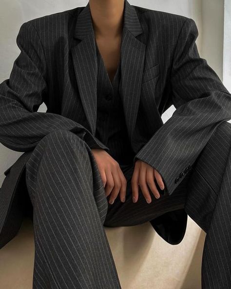 M O D U S on Instagram: "Stripe detail three piece setup🦋" Woman Pinstripe Suit, Black Pantsuits For Women, Pinstripe Blazer Outfit Woman, Blazer With Pins, Pinstripe Aesthetic, Woman Suit Aesthetic, Women Power Suit, Striped Suit Women, Oversized Suit Women