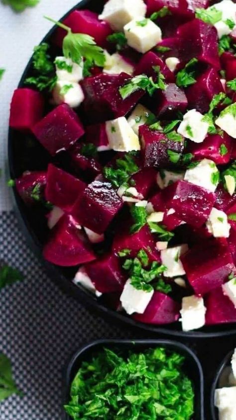 Feta Cheese Recipes Salad, سلطة البنجر, Beetroot And Feta Salad, Salad Taco, Cheese Salad Recipes, Salad Macaroni, Blue Salad, Salad Kale, Beet Salad Recipes