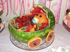 40 Cute Baby Shower Decoration Ideas - IdeaStand Watermelon Boat, Watermelon Baby Carriage, Baby Shower Food Ideas, Baby Shower Decoration Ideas, Shower Food Ideas, Baby Shower Watermelon, Décoration Baby Shower, Baby Shower Fruit, Watermelon Baby