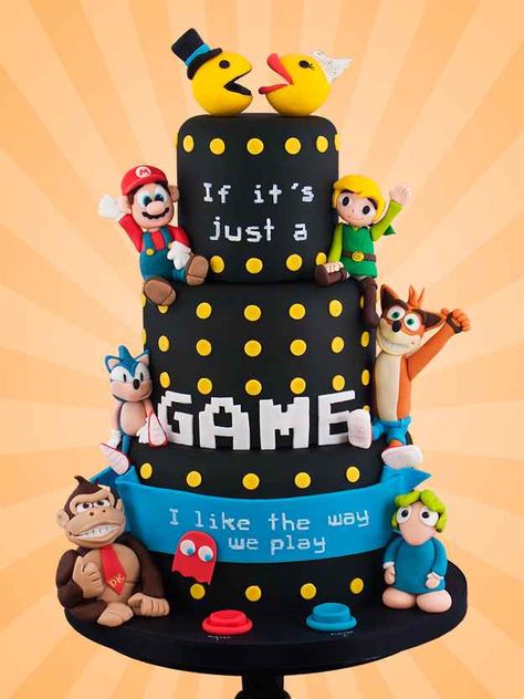 Y el resto de la brigada de los videojuegos: | 19 pasteles de boda espectacularmente "nerds" Gaming Wedding Cake, Nerdy Wedding Cakes, Crazy Wedding Cakes, Video Game Wedding, Video Game Cakes, Gamer Wedding, Nerdy Wedding, Cherry Cake, Crazy Cakes